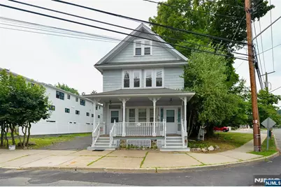42 Park Avenue, Allendale, NJ 07401 - Photo 2