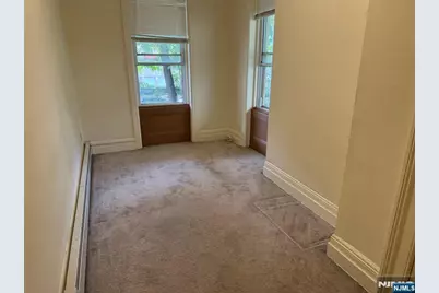 194 Krone Place 1 #1, Hackensack, NJ 07601 - Photo 4
