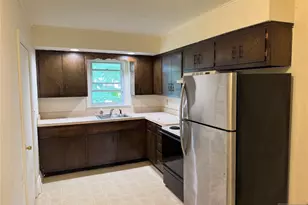 194 Krone Pl 1, Hackensack, NJ 07601 - Photo 2