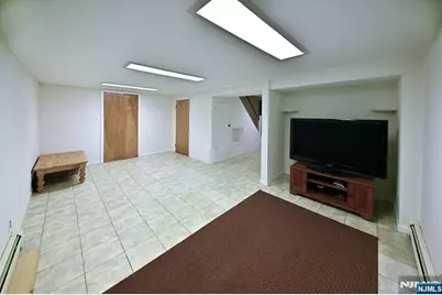 182 Roosevelt Place, Maywood, NJ 07607 - Photo 16