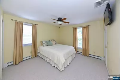 182 Roosevelt Place, Maywood, NJ 07607 - Photo 10