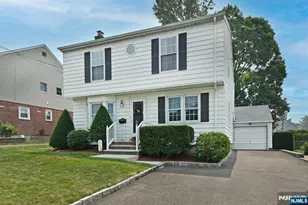 182 Roosevelt Pl, Maywood, NJ 07607 - Photo 24