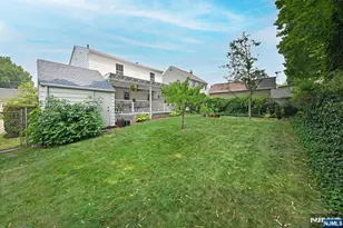 182 Roosevelt Pl, Maywood, NJ 07607 - Photo 22