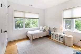 8 Willard Pl A, Montclair, NJ 07042 - Photo 16