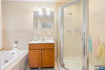 137 E Brinkerhoff Avenue A #A, Palisades Park, NJ 07650 - Photo 18