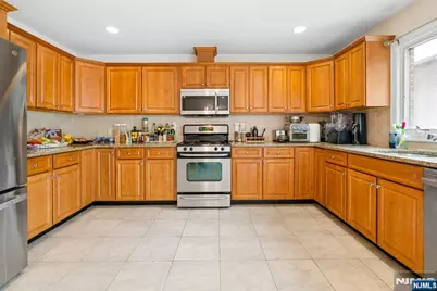 137 E Brinkerhoff Avenue A #A, Palisades Park, NJ 07650 - Photo 10