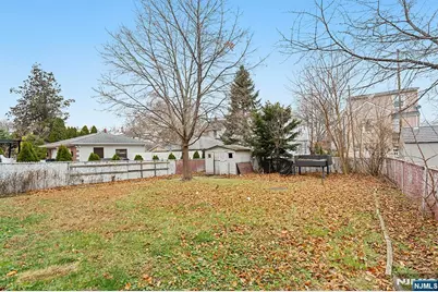150 Arlington 1 #1, Clifton, NJ 07011 - Photo 24