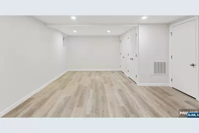 150 Arlington 1 #1, Clifton, NJ 07011 - Photo 20