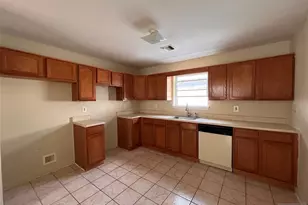 19 Halleck St, Newark, NJ 07104 - Photo 6