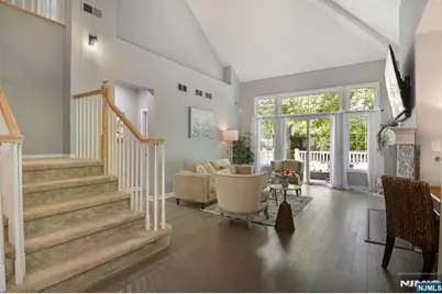 8 Clements Court C0068 #C0068, Roseland, NJ 07068 - Photo 6