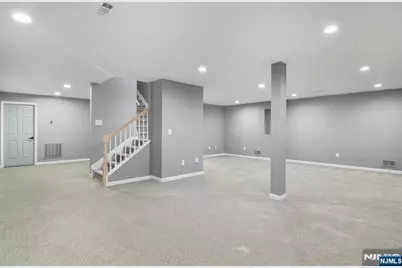 8 Clements Court C0068 #C0068, Roseland, NJ 07068 - Photo 34