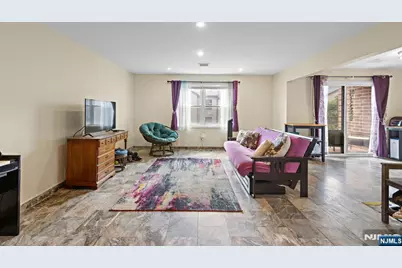 6409 Granton Avenue 1B #1B, North Bergen, NJ 07047 - Photo 4