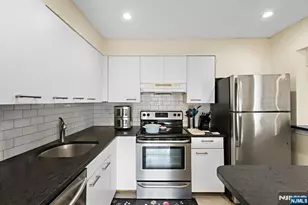 6409 Granton Ave 1B, North Bergen, NJ 07047 - Photo 10