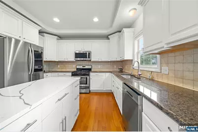 392 Oak Avenue, River Edge, NJ 07661 - Photo 12