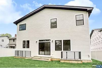 49 N Glenwood Drive, Bergenfield, NJ 07621 - Photo 50