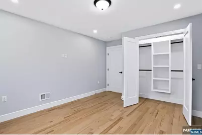 49 N Glenwood Drive, Bergenfield, NJ 07621 - Photo 36