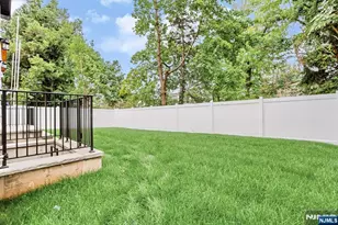 49 N Glenwood Dr, Bergenfield, NJ 07621 - Photo 48