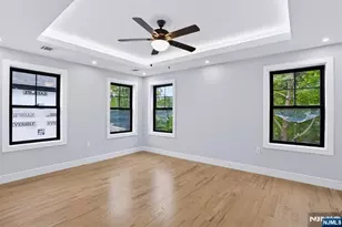 49 N Glenwood Dr, Bergenfield, NJ 07621 - Photo 24