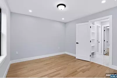 49 N Glenwood Drive, Bergenfield, NJ 07621 - Photo 34