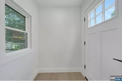 54 Hamilton Avenue, Fairview, NJ 07022 - Photo 18