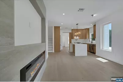 54 Hamilton Avenue, Fairview, NJ 07022 - Photo 8