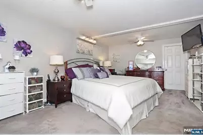 137 Manhattan Avenue, Waldwick, NJ 07463 - Photo 20