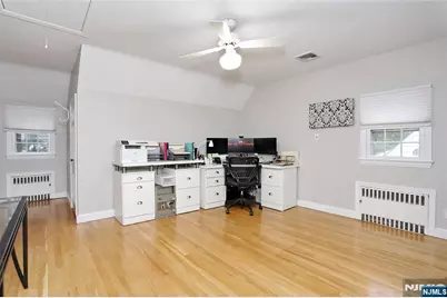 137 Manhattan Avenue, Waldwick, NJ 07463 - Photo 24