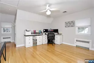 137 Manhattan Ave, Waldwick, NJ 07463 - Photo 24