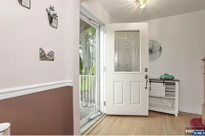 137 Manhattan Avenue, Waldwick, NJ 07463 - Photo 4