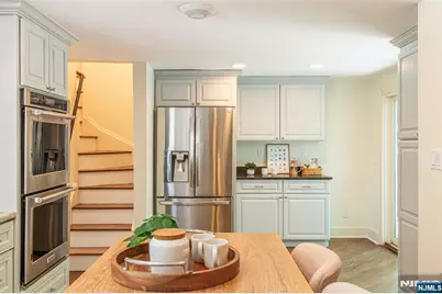 25 West Road, Millburn, NJ 07078 - Photo 6