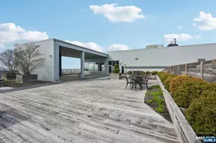 1 Executive 404, Fort Lee, NJ 07024 - Photo 26