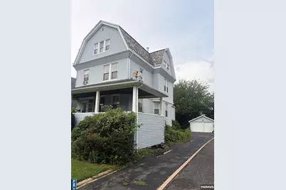 90 Spring Valley Avenue, Hackensack, NJ 07601 - Photo 2