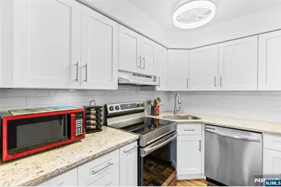 464 Liberty Street 107 B #107 B, Little Ferry, NJ 07643 - Photo 8