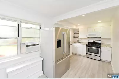 451 Heath Place 8 #8, Hackensack, NJ 07601 - Photo 10
