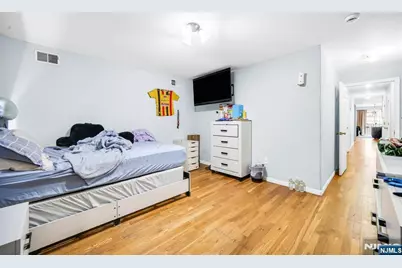 64 Brunswick Street, Newark, NJ 07114 - Photo 10