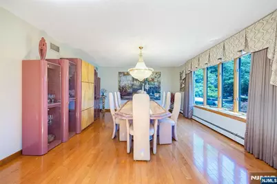 141 Burton Avenue, Hasbrouck Heights, NJ 07604 - Photo 8