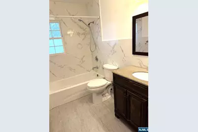 24 Ruby Avenue 2nd Floor #2nd Floor, Palisades Park, NJ 07650 - Photo 2