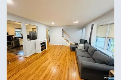 34-02 Lenox Drive, Fair Lawn, NJ 07410 - Photo 4