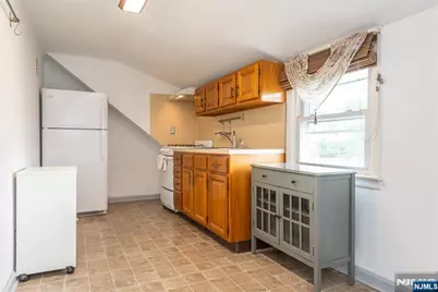 222 Union Avenue 2nd For #2nd For, Wood Ridge, NJ 07075 - Photo 2