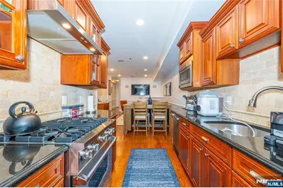 215 Monroe Street 1 #1, Hoboken, NJ 07030 - Photo 10