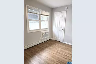 275 Grand Avenue, Leonia, NJ 07605 - Photo 16