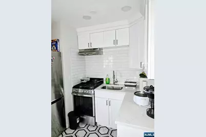 275 Grand Avenue, Leonia, NJ 07605 - Photo 8