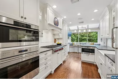 25 Daniel Court, Ridgewood, NJ 07450 - Photo 12