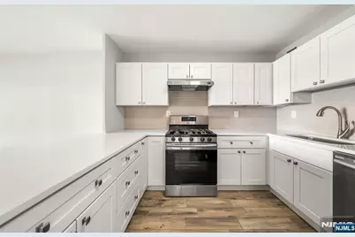 1203 River Road 6F #6F, Edgewater, NJ 07020 - Photo 4