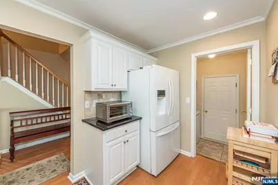 13 Mountainside Drive, Pompton Lakes, NJ 07442 - Photo 12