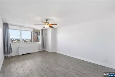 6040 Boulevard East 21J #21J, West New York, NJ 07093 - Photo 8