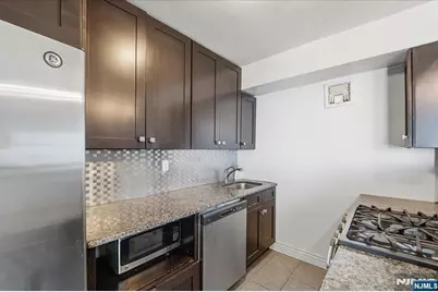 6040 Boulevard East 21J #21J, West New York, NJ 07093 - Photo 1