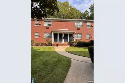 401 W Madison Avenue 27 #27, Dumont, NJ 07628 - Photo 1