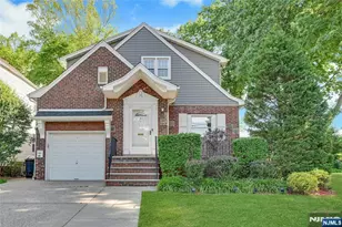 81 Riverview Ave, Cliffside Park, NJ 07010 - Photo 1