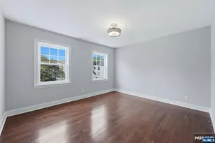 526 Clinton St, East Orange, NJ 07018 - Photo 8